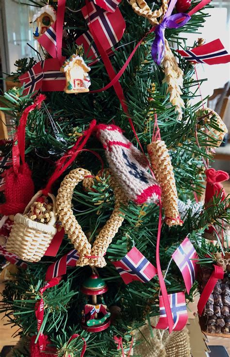 norwegian christmas tree decorations